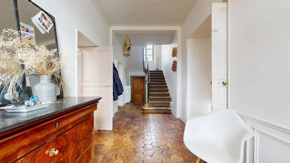 Maison à DAMPIERRE-EN-YVELINES