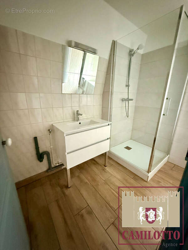 Immeuble de trois appartements à Nogent Le Roi - photo 14