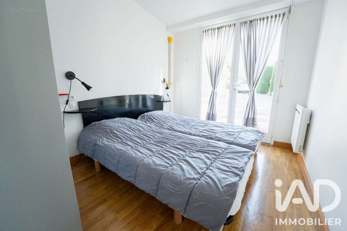 Maison 280 m² à Doue-La-Fontaine  - photo 9