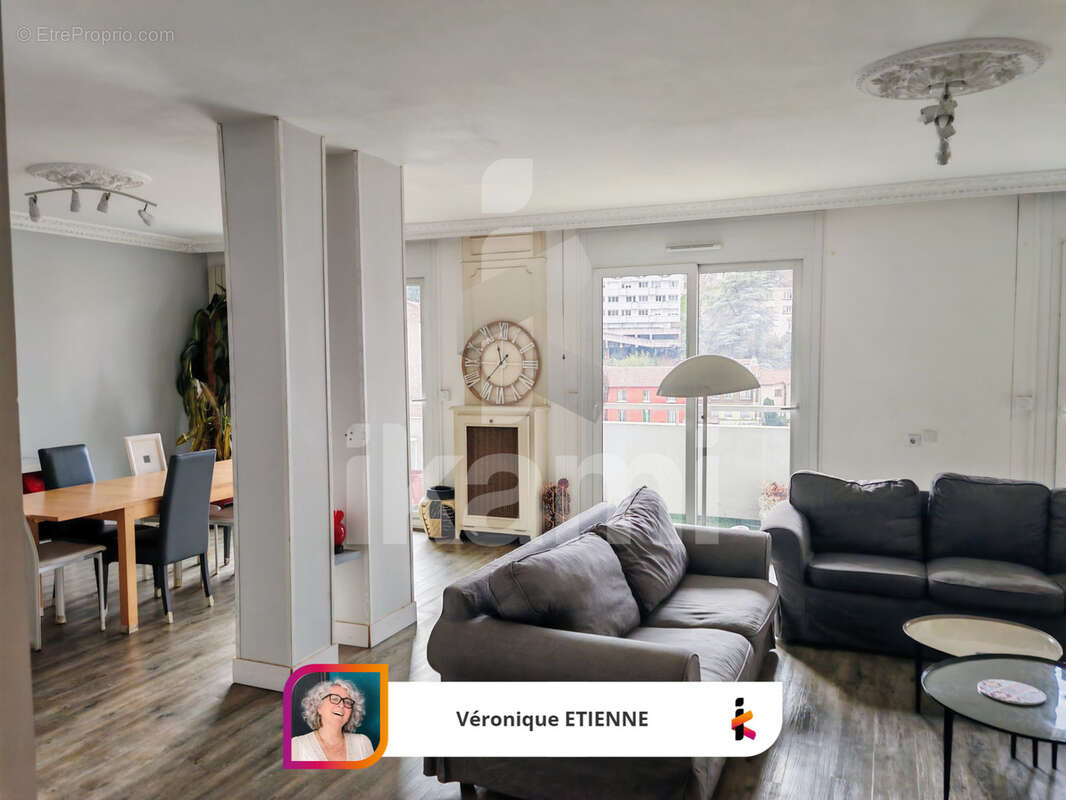 Appartement à SAINT-ETIENNE