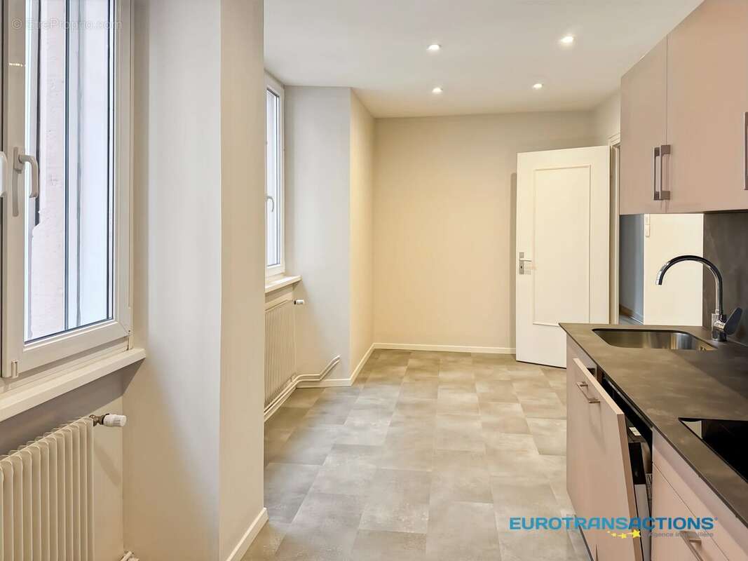 HAGUENAU CENTRE-VILLE – Appartement de caractère de 107,29 m² dans un immeuble du XVIIᵉ siècle - photo 4