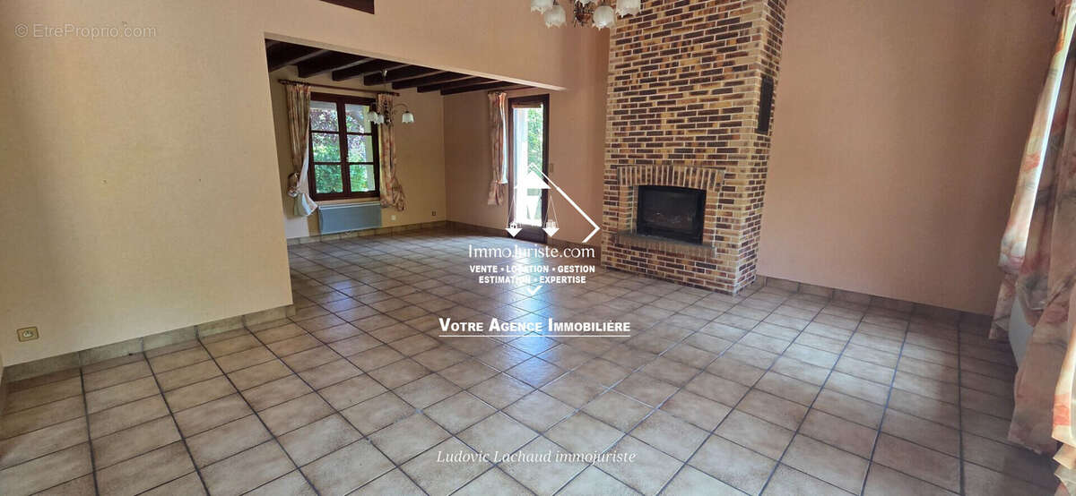 Maison à SAINT-VICTURNIEN