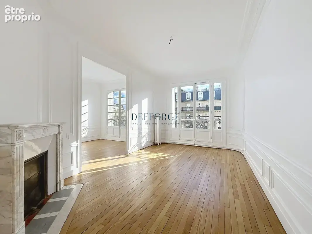 Appartement à PARIS-16E