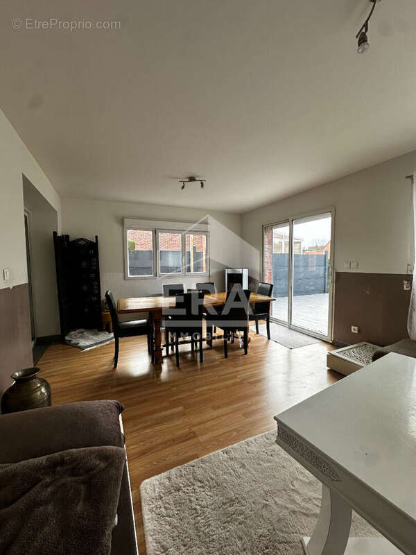 Maison à COURCELLES-LES-LENS