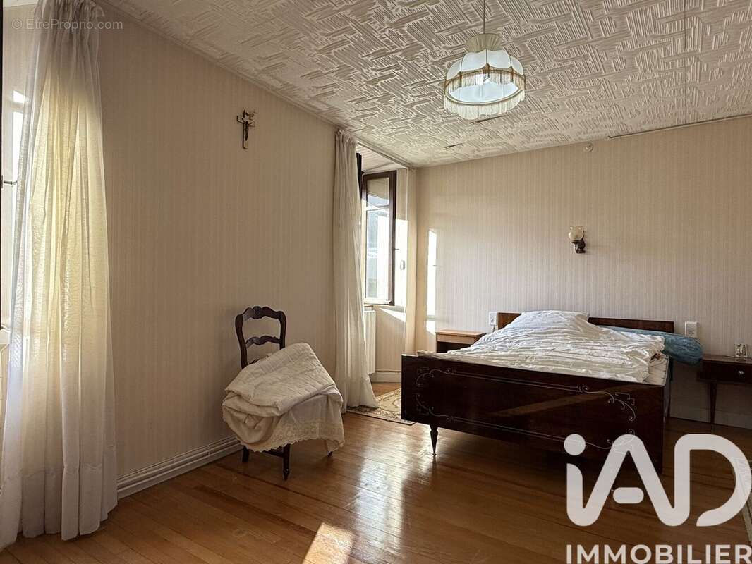 Maison 128 m² à Curieres  - photo 9