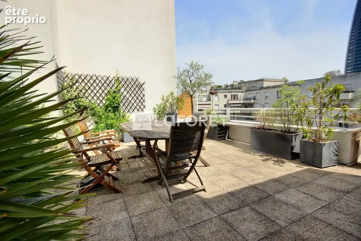 Appartement Courbevoie 5 pièce(s) 103.15 m2 - photo 2