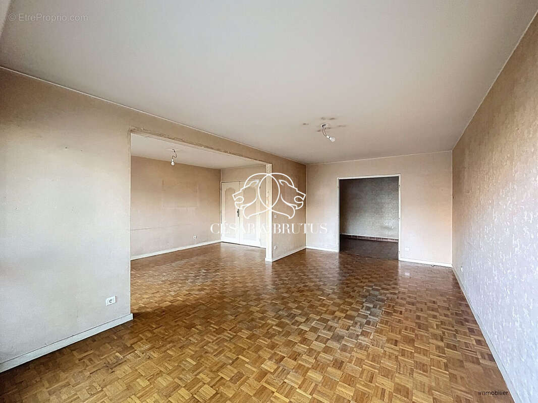 Appartement à LYON-8E