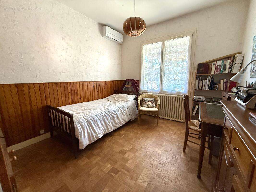 Maison à DONZAC