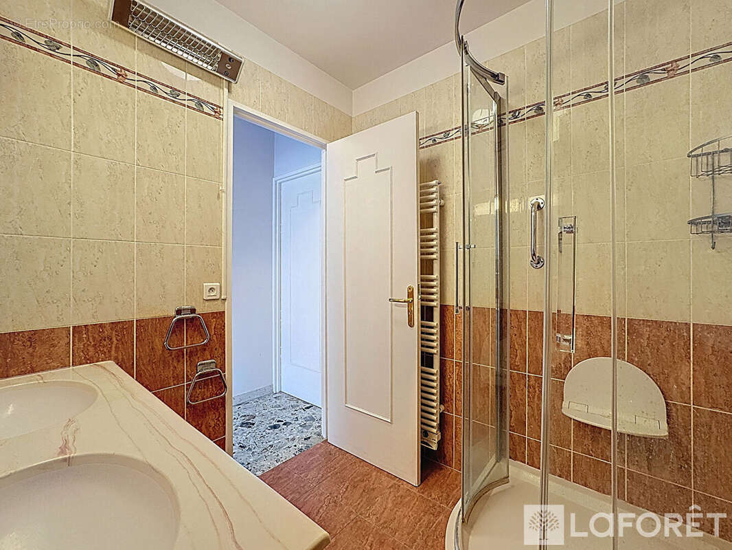 Appartement à ROQUEBRUNE-CAP-MARTIN