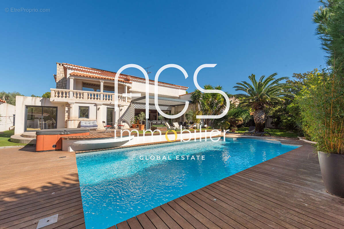 Maison à CARRY-LE-ROUET