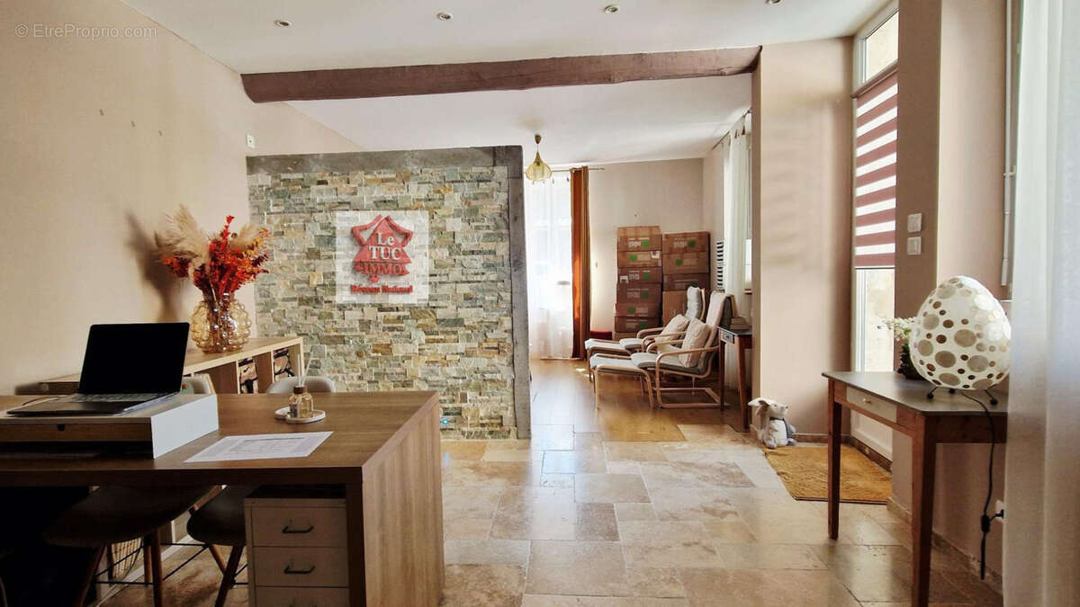 Maison à LAPALUD