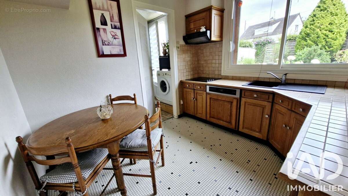 Maison 104 m² à Luce  - photo 8