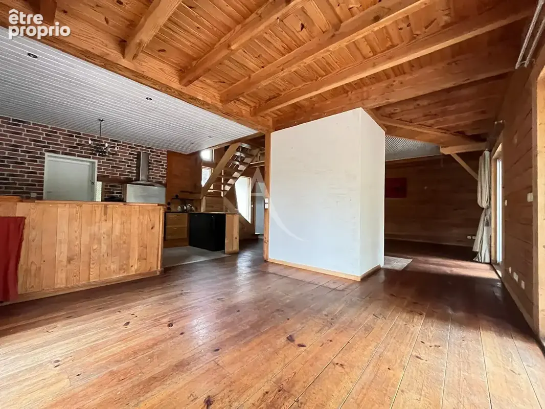 Grande maison familiale de 185m² avec studio indépendant sur plus de 2300m² de terrain ! - photo 4