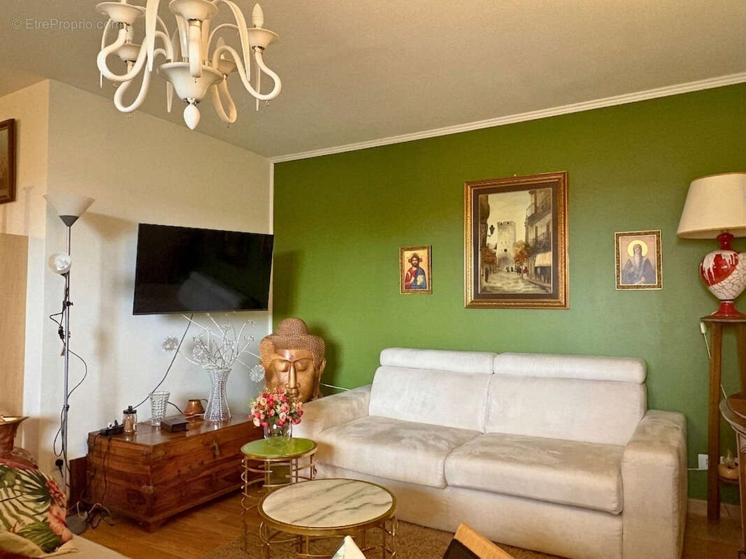 Appartement à CHATEAUBERNARD