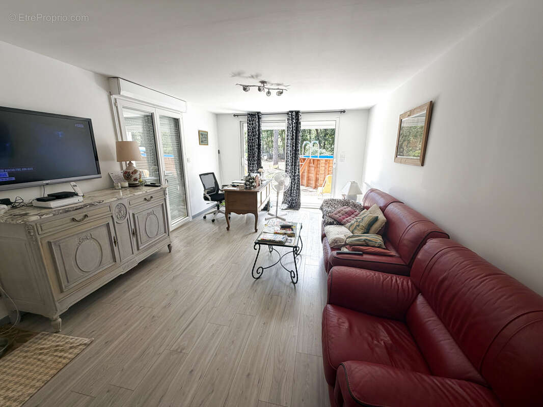 Maison à REGUSSE