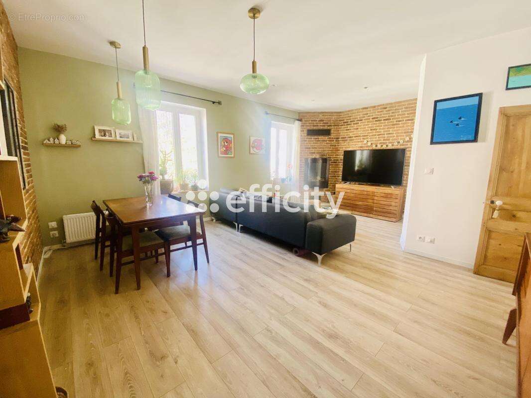 Maison à VILLEURBANNE