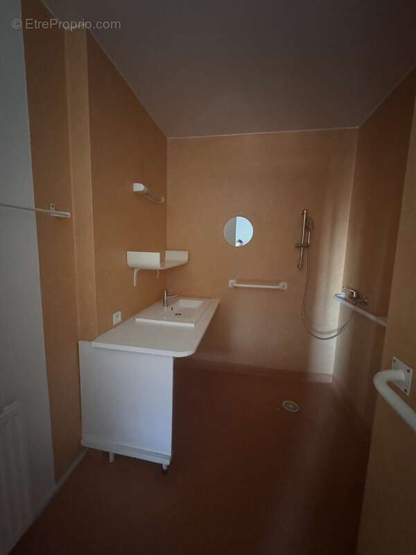 Appartement 76 m² à Roanne  - photo 9