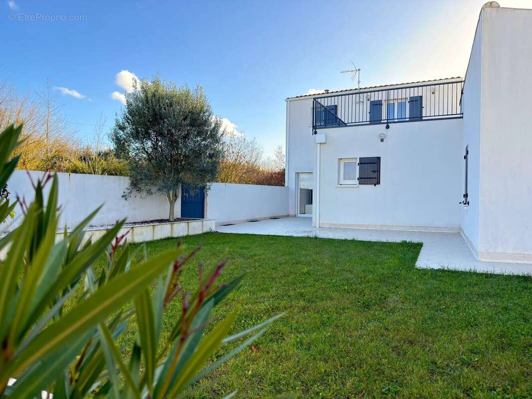 Maison à SAINT-XANDRE