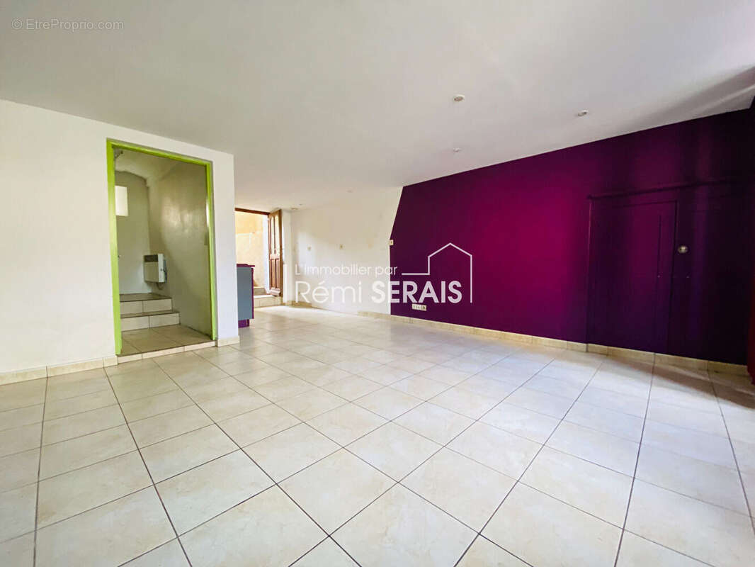 Maison à FRESNAY-SUR-SARTHE