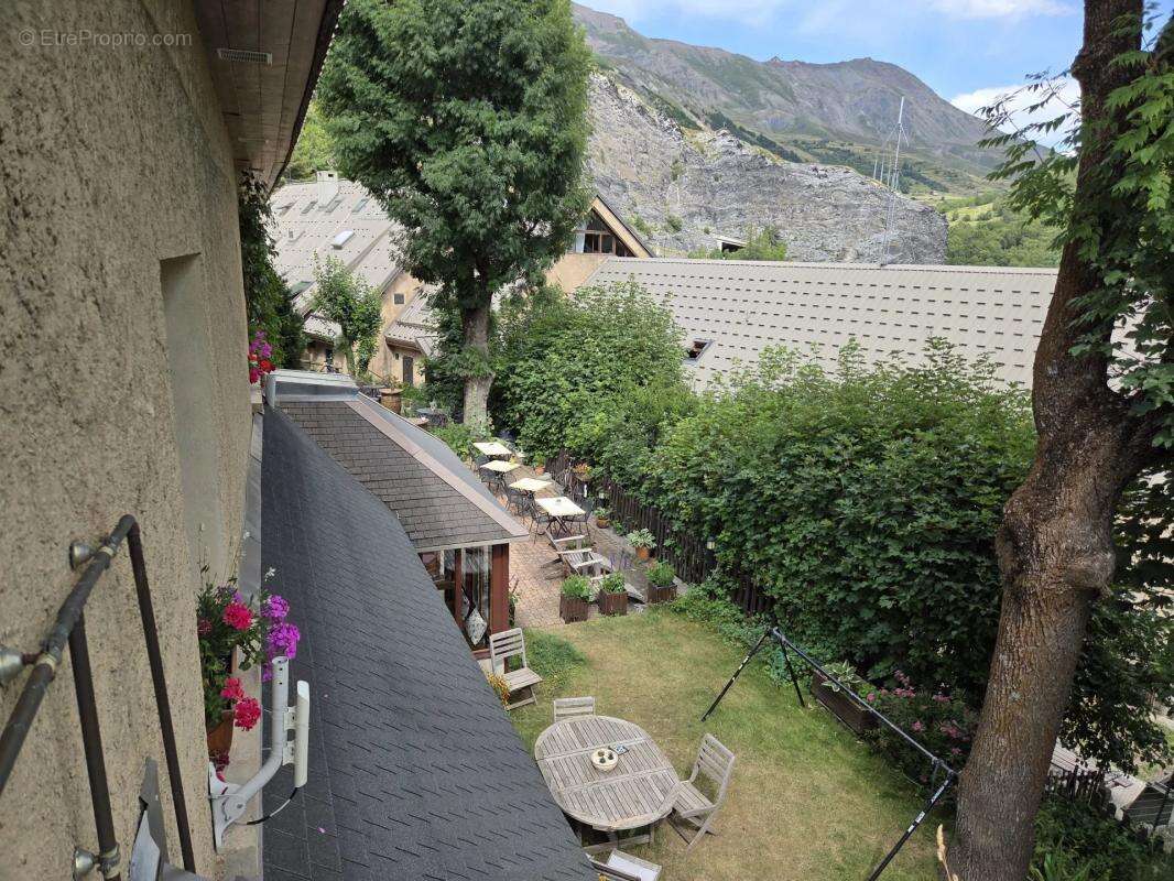 Commerce à LA GRAVE