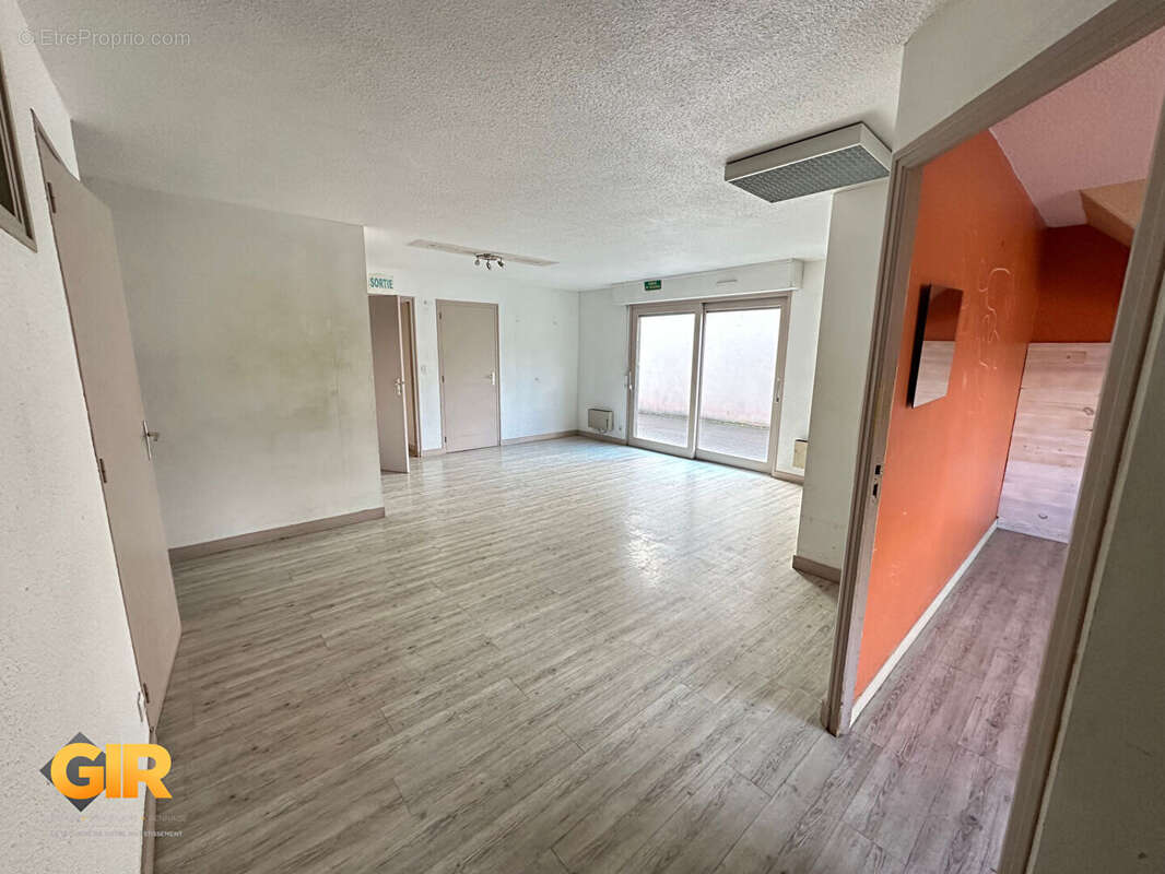 Appartement à MONTFORT-SUR-MEU