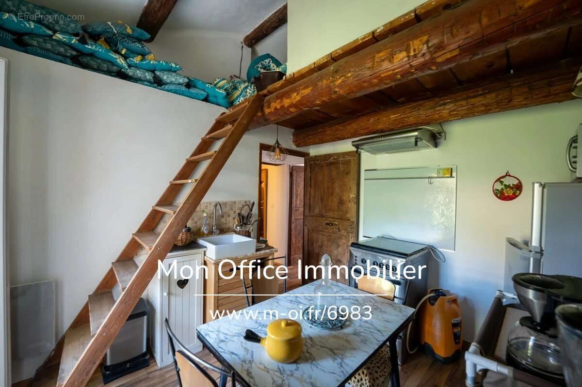 Référence : 6983-PEL - Authentique maison bourgeoise à réinventer en plein cœur de ville sud Lubéron - photo 14