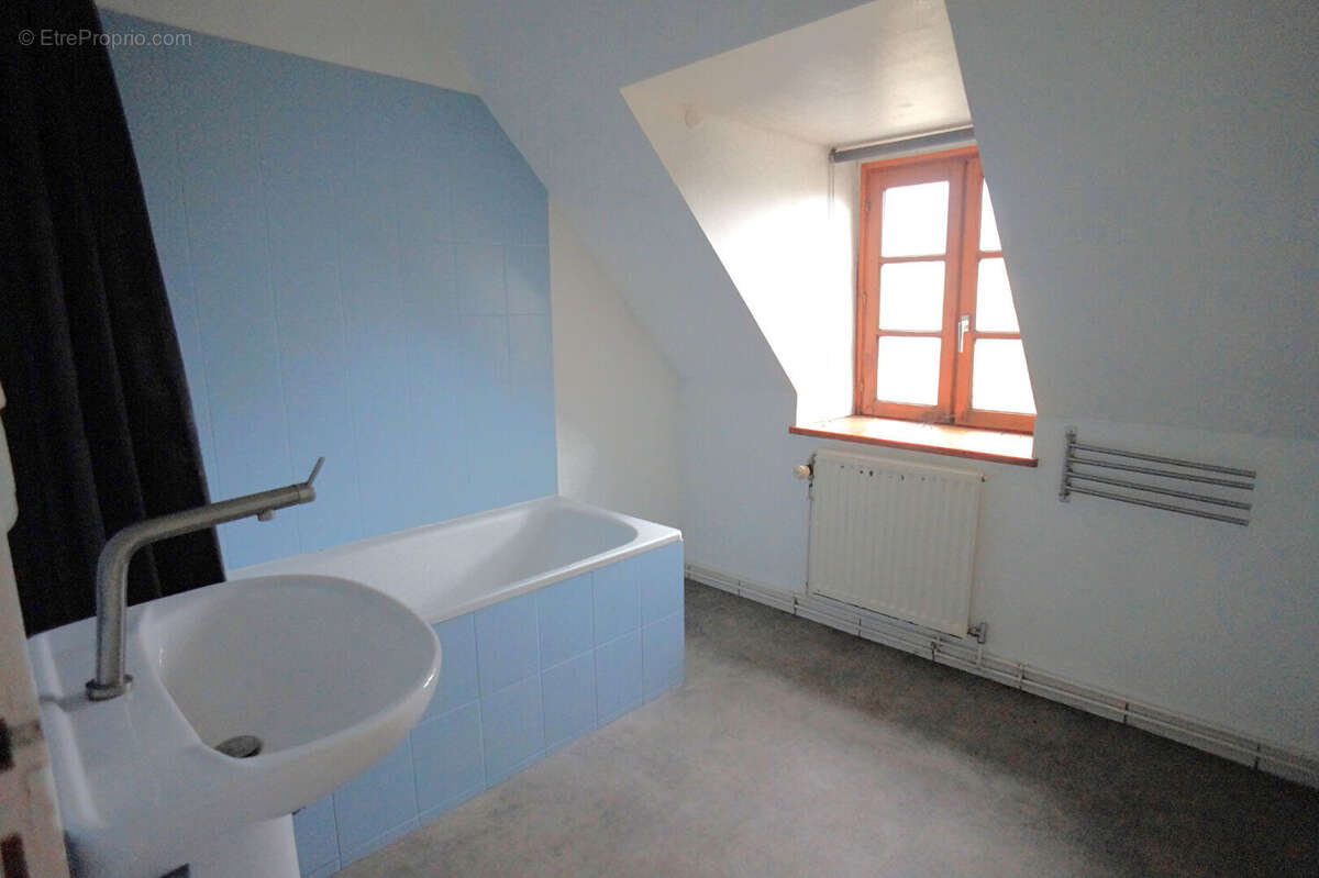 Maison à CHAMPVALLON