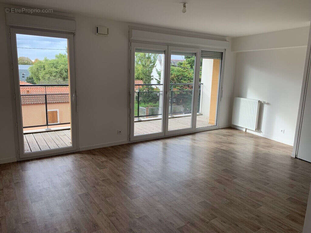 Appartement à SAINT-SEBASTIEN-SUR-LOIRE
