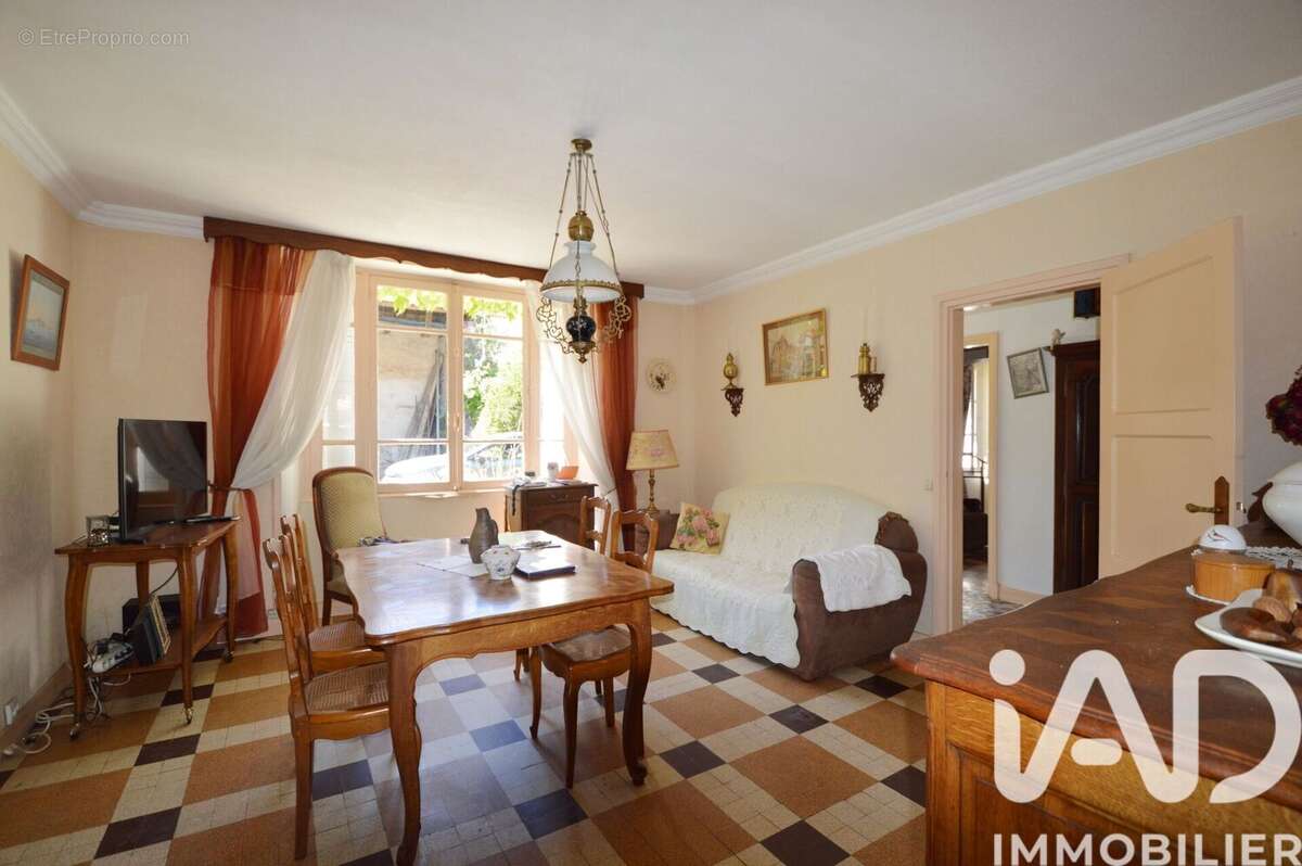 Maison 240 m² à Saint-Denis-Les-Rebais  - photo 7