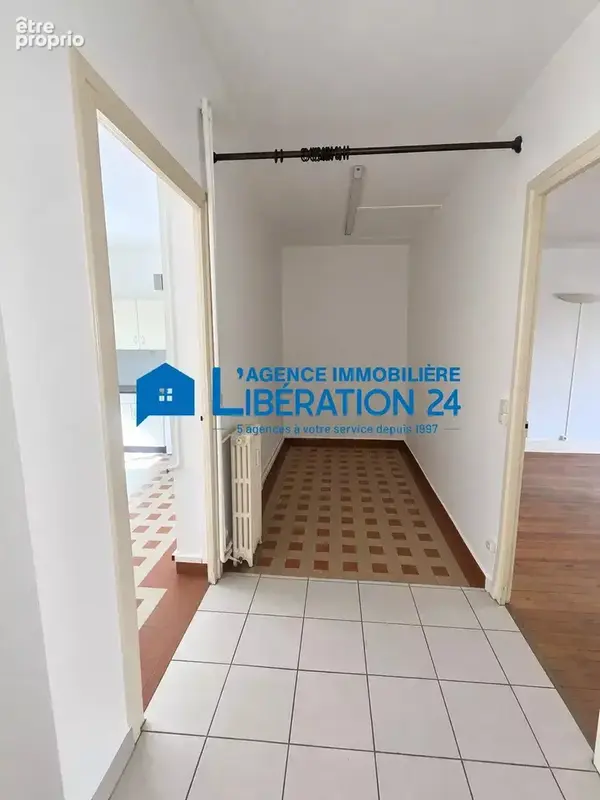 Appartement T2 de 60 m² à Saint-Étienne - photo 4