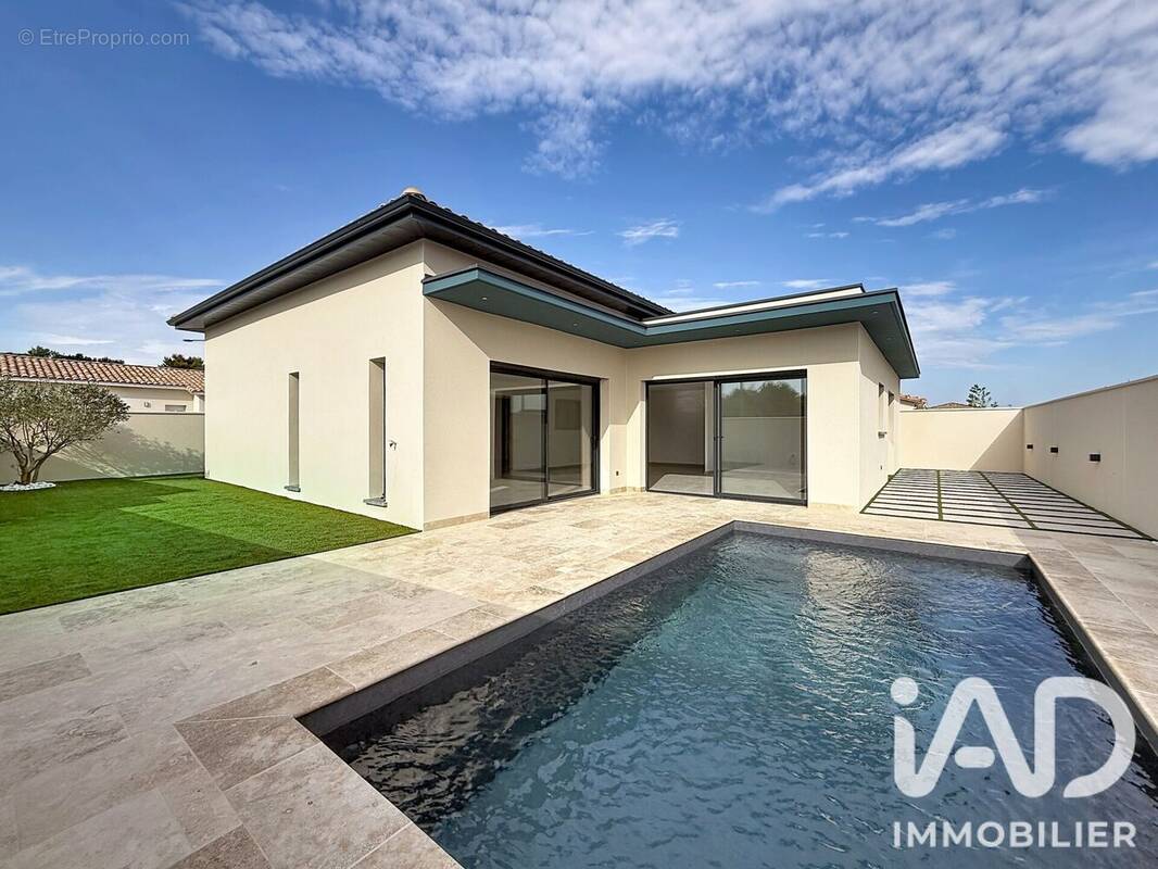Maison 4 pièces 118 m² · à Bassan · 118 m² · 439 000 €