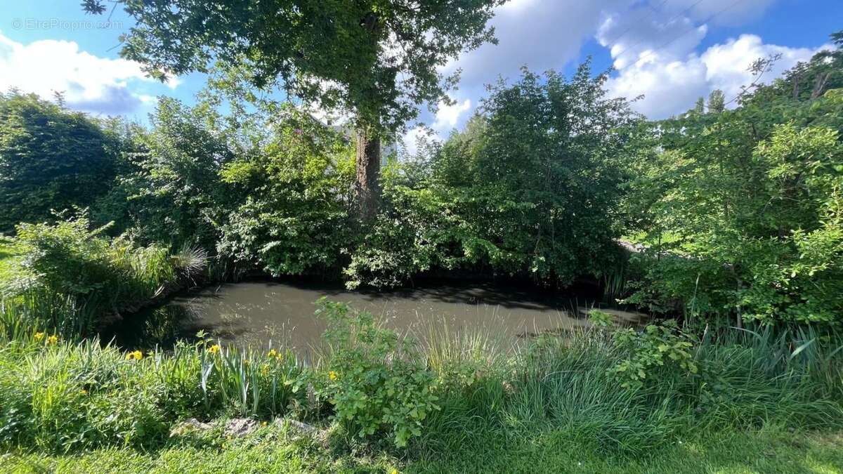 Maison de caractère rénovée avec terrain paysagé à Pont-Audemer - photo 2