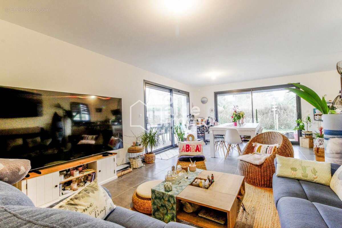 Maison à SAINT-MICHEL-ESCALUS