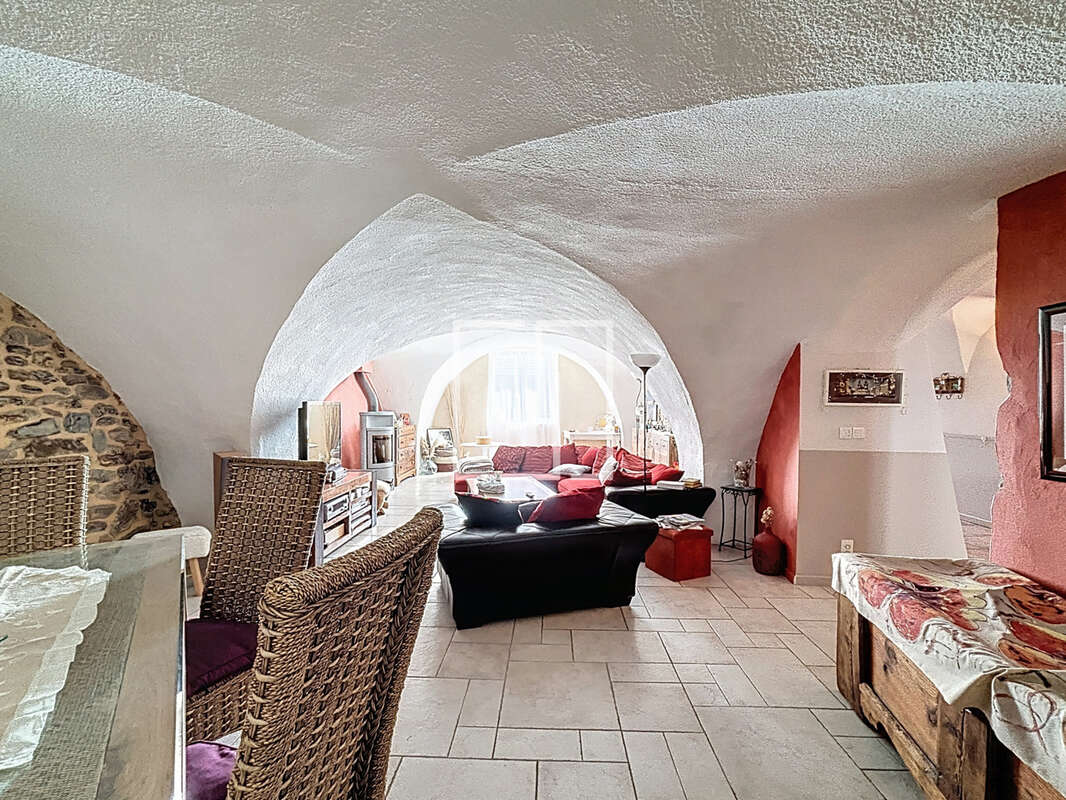 À vendre maison de caractère, 10 pièces à Jausiers (04850) - photo 9