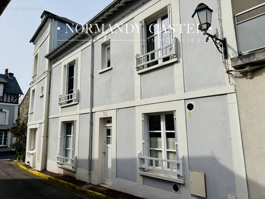 Maison à VILLERVILLE