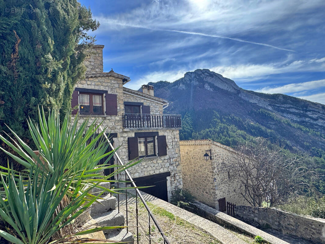 Maison à RIMON-ET-SAVEL