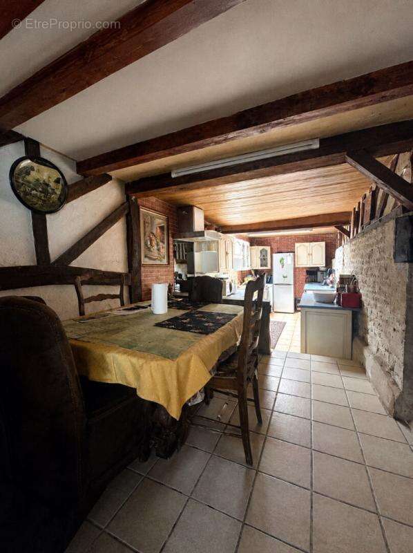 14100  Maison Normande de 137 m²  , 4 chambres 195 000 Euros - photo 6