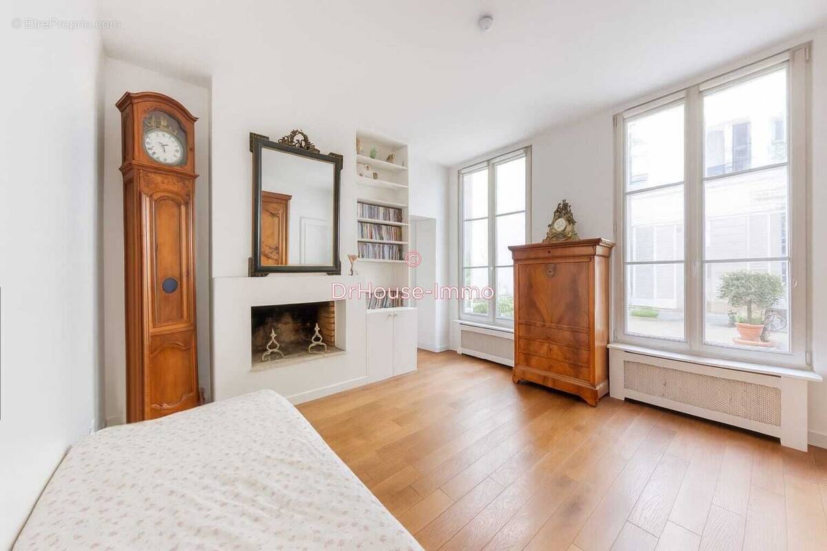 Appartement à PARIS-9E