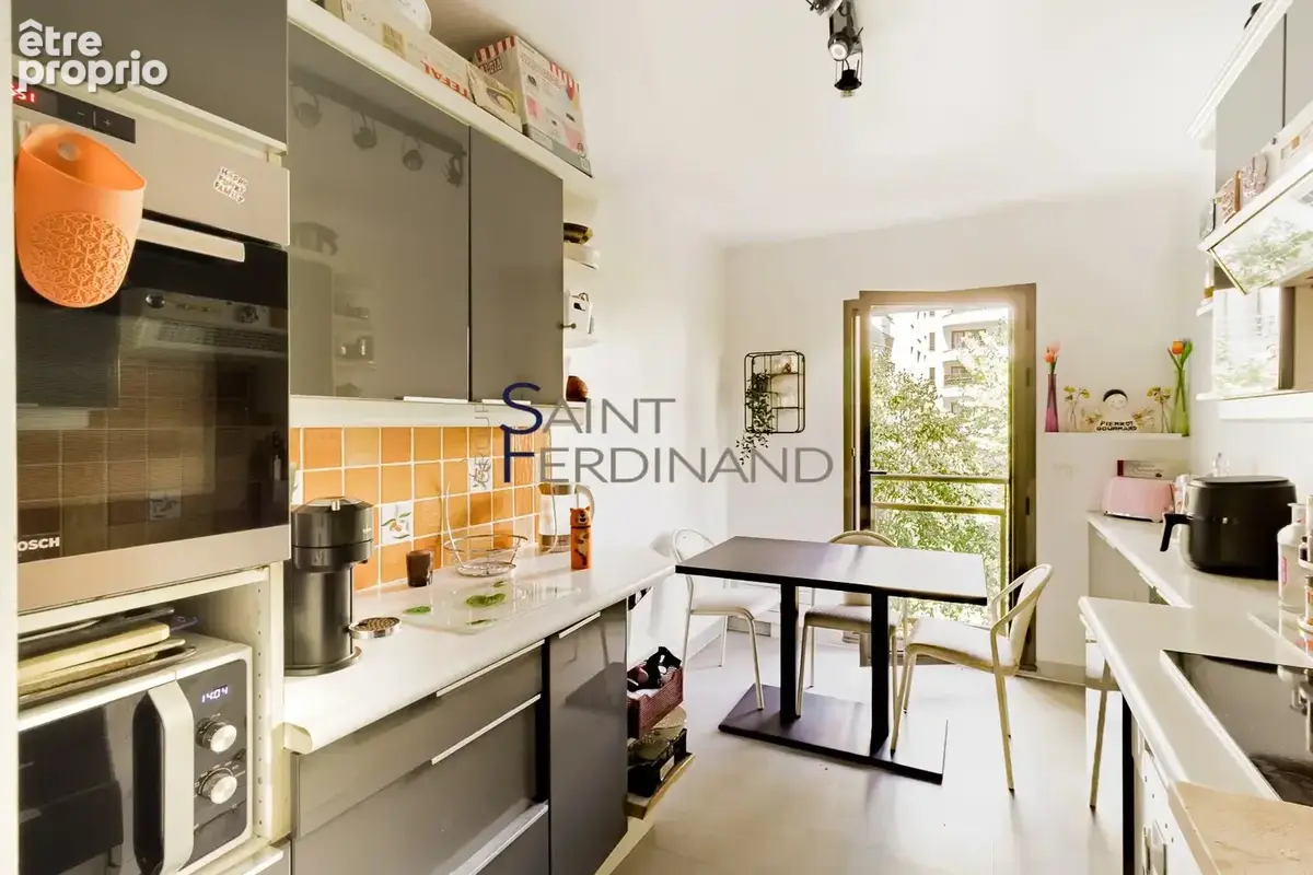 Levallois Perret - Appartement familial 4 chambres + Terrasse - parking inclus - photo 7
