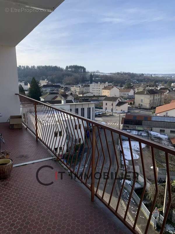 Appartement à LA TOUR-DU-PIN