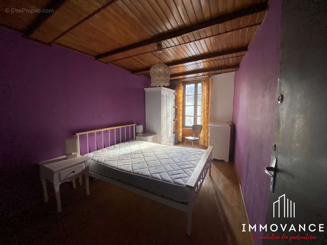 Maison à SAINT-JEAN-DU-BRUEL