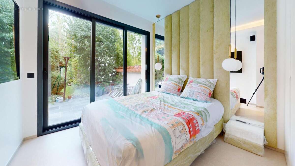 Maison à SAINT-MAUR-DES-FOSSES