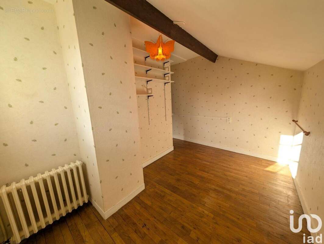 Photo 9 - Maison à LUSSAC-LES-CHATEAUX