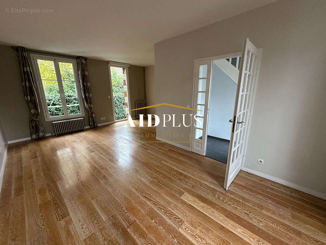 Maison à SAINT-LEU-LA-FORET