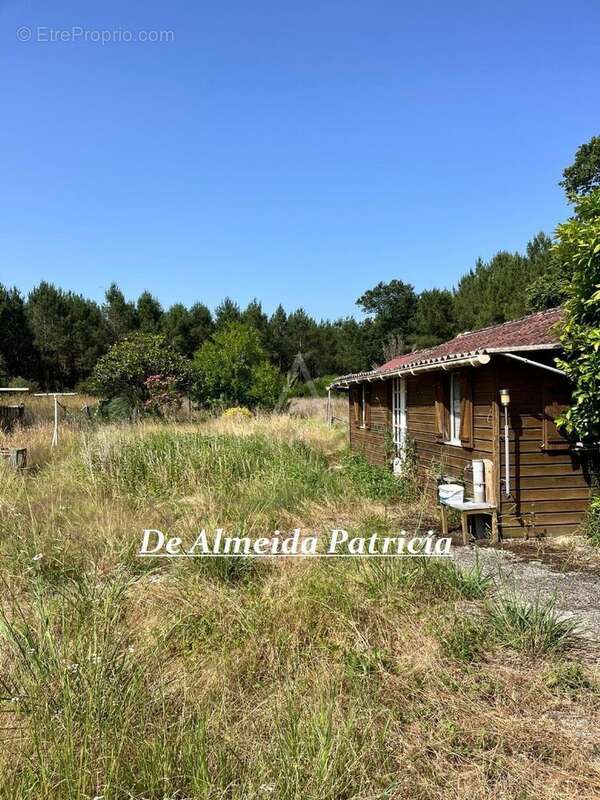 Maison à SAUGNAC-ET-CAMBRAN