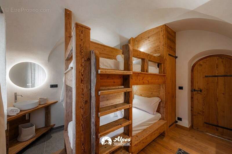 Appartement à LA SALLE-LES-ALPES
