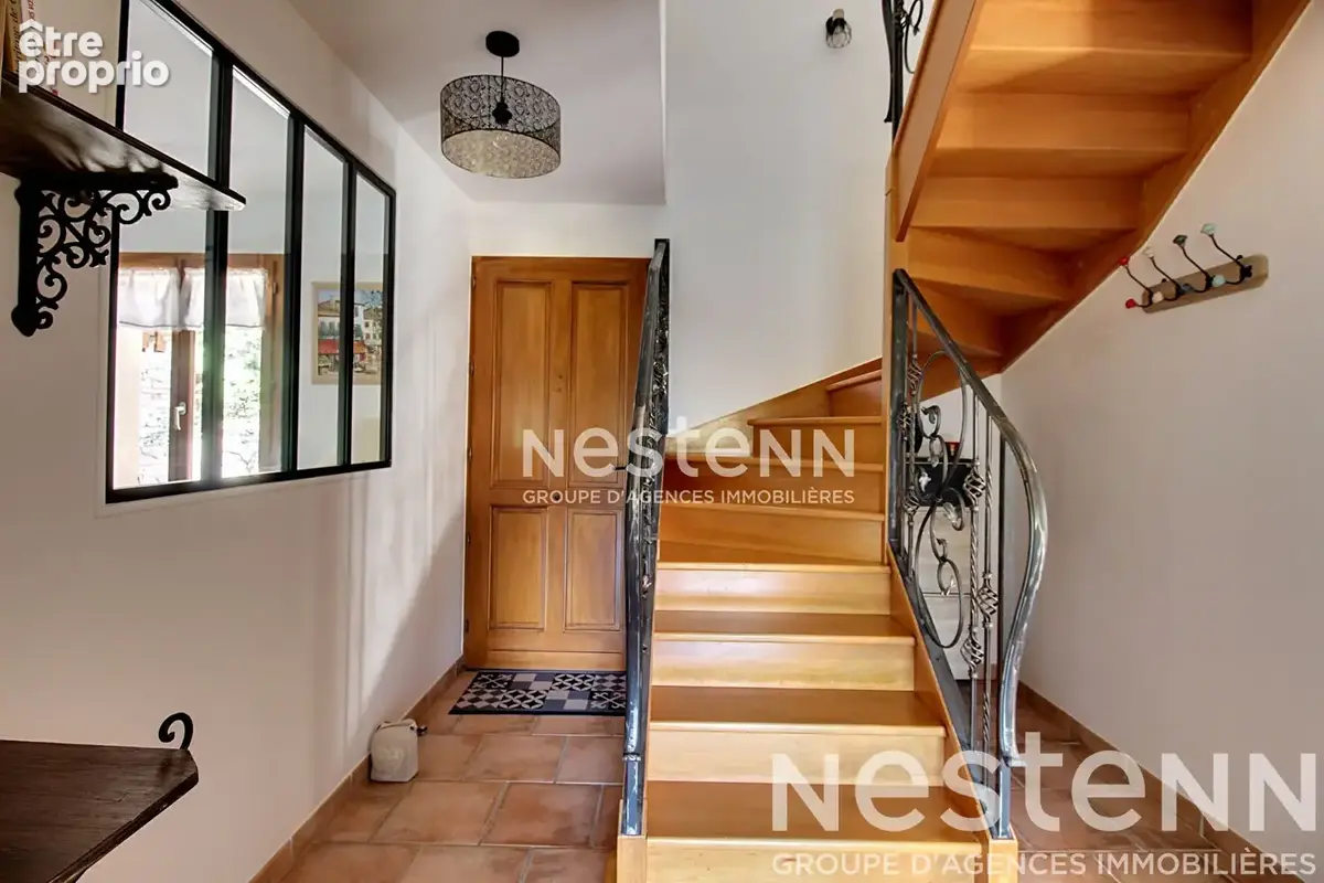 A VENDRE - Maison Le Thoronet 6 pièces  148 m2- terrain  1600m2- Piscine - Garage et carport - photo 2
