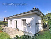 Maison à NEUFCHATEAU