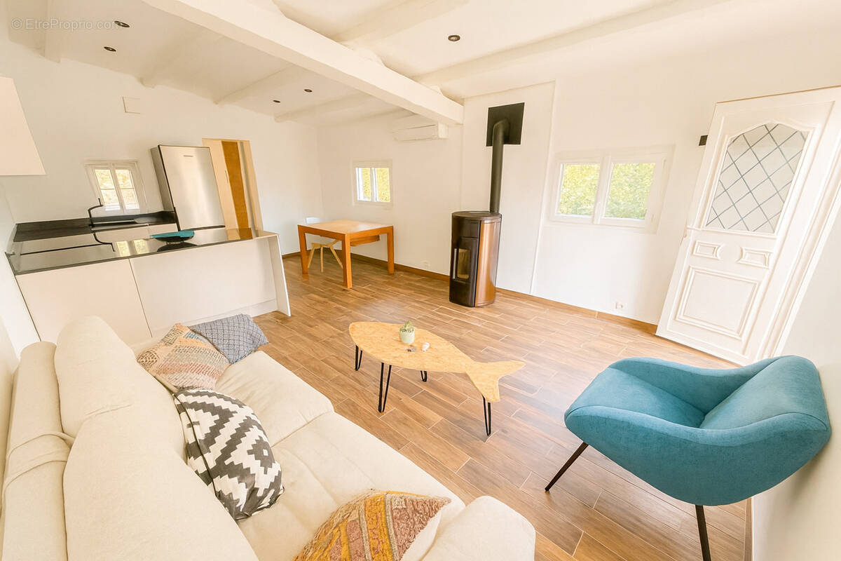 Maison à SOLLIES-TOUCAS