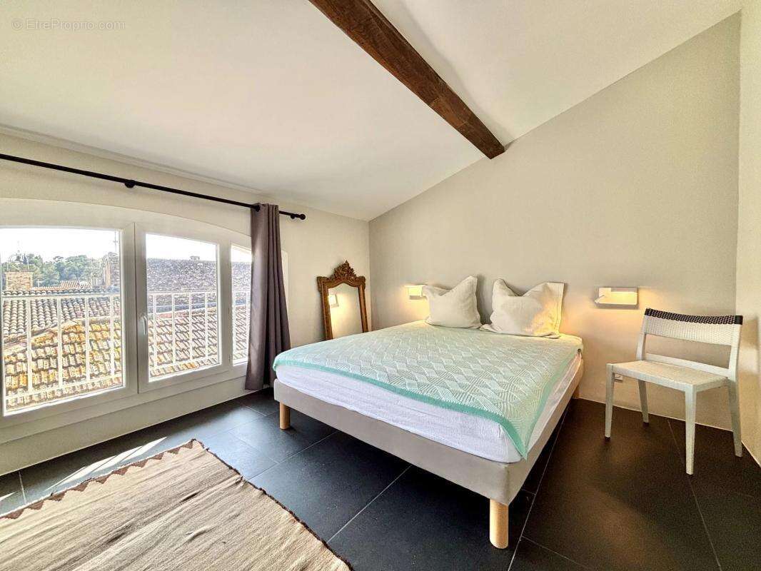 Appartement à VALBONNE